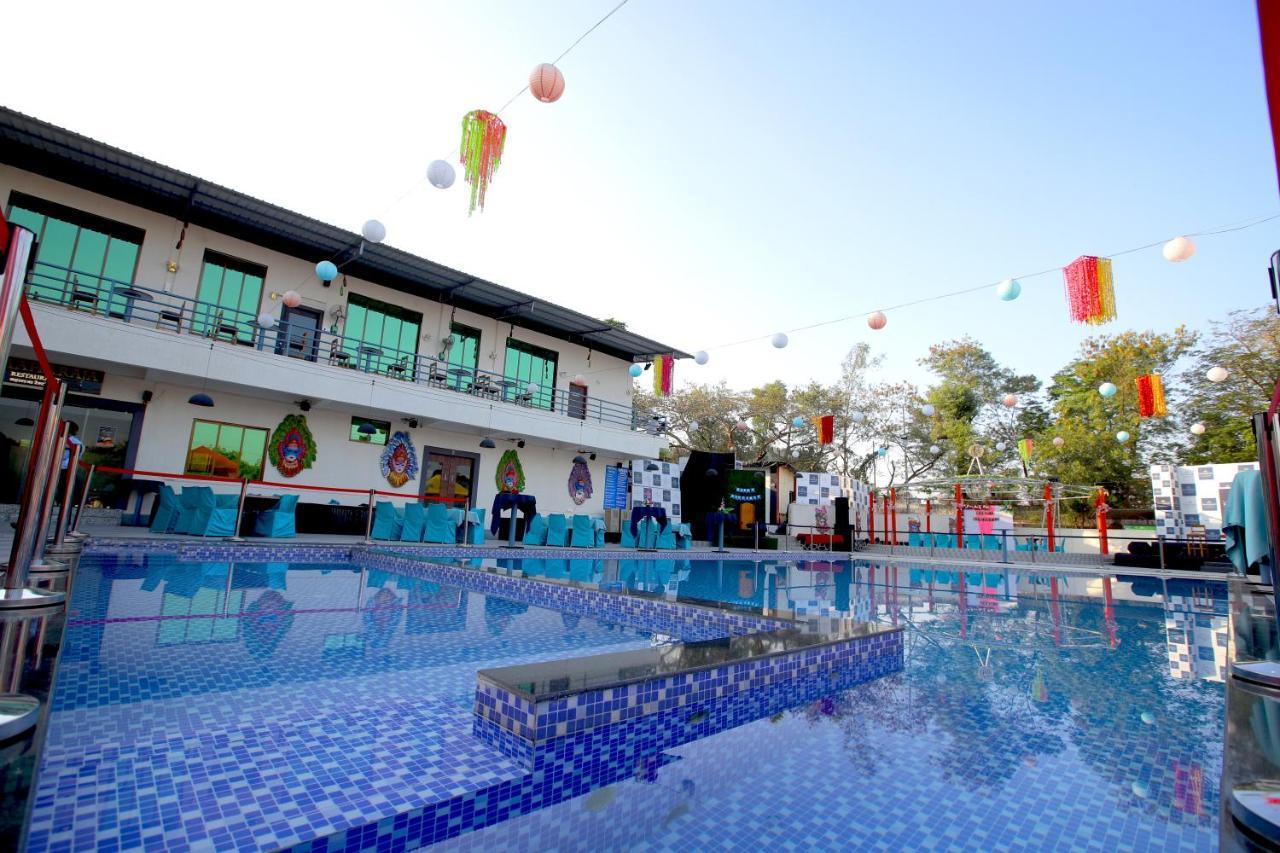 Maharaja The Royal Resort Thane Exterior foto